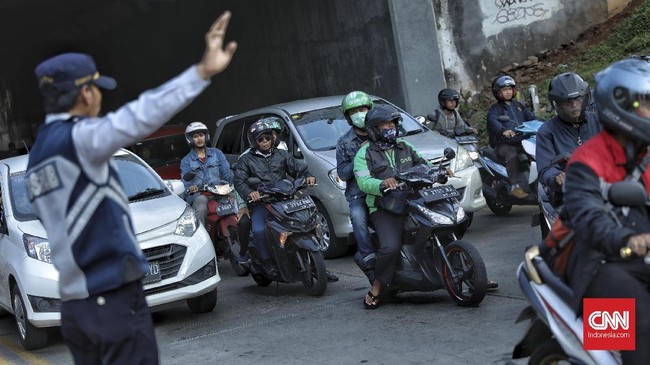 Polda Metro Jaya menyiapkan 10 skema rekayasa lalu lintas pada peringatan Hari Bhayangkara ke-78 yang digelar pada Senin (1/7).