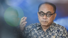 DPR Cecar Soal Starlink, Menkominfo Beri Respons Mengejutkan