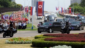 Spesifikasi Limosin Antipeluru Ditumpangi Putin-Kim Jong Un di Korut